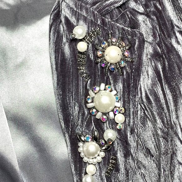 NICE ISTANBUL Crushed Velvet Longline Blazer With Pearl and Rhinestone Accents - Picture 5 of 7